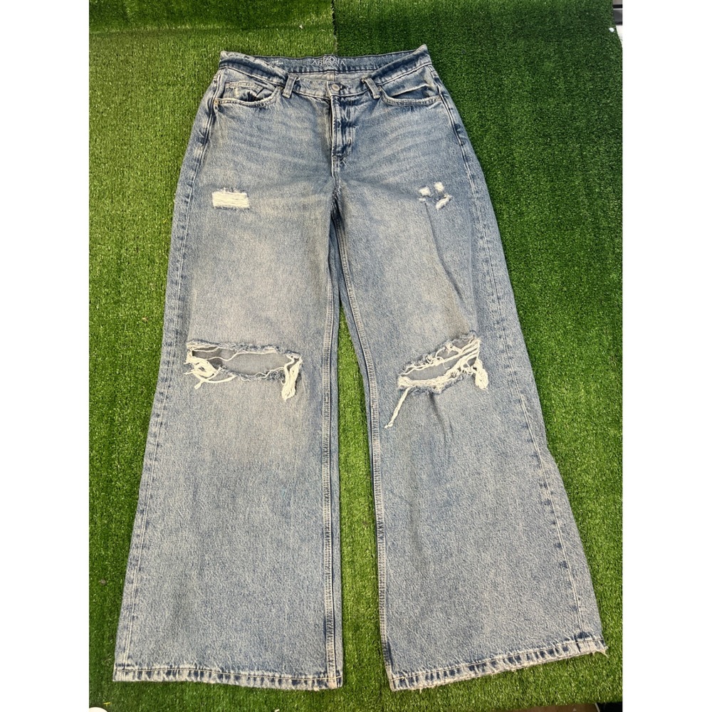 Arizona Jean Co Womens 11 Low Rise Baggy Jeans Light Wash Distressed Wide Leg
